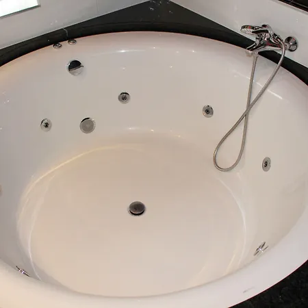 Gasthof Monte Carlo Love Porto